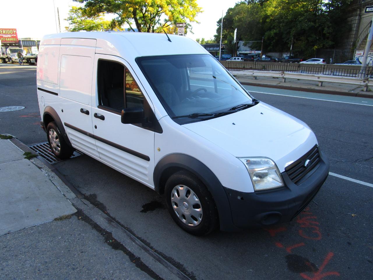 Ford Transit Connect 114.6" XL w/o side or rear door glass 2013