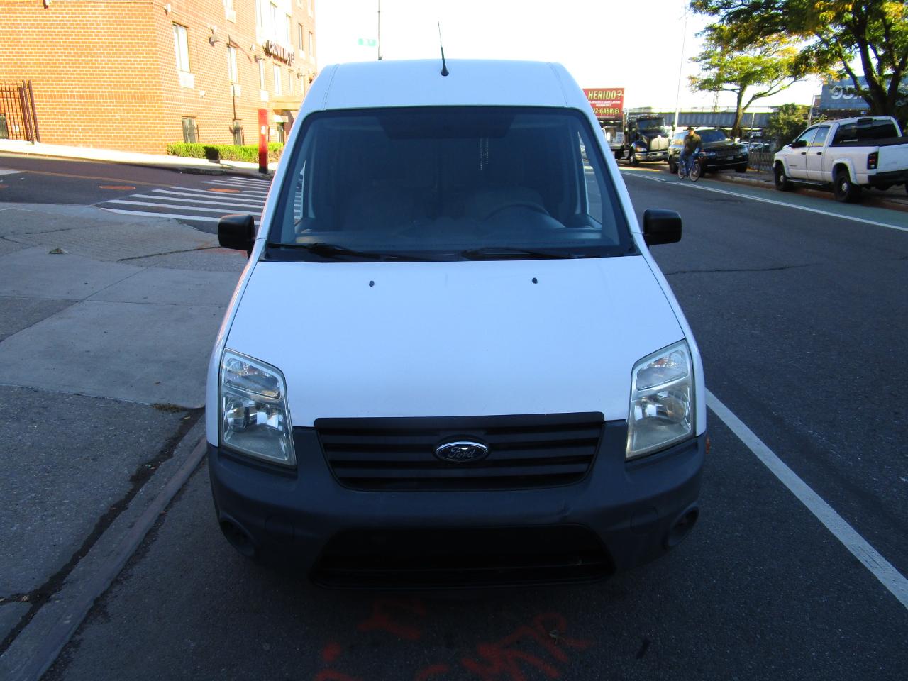 Ford Transit Connect 114.6" XL w/o side or rear door glass 2013