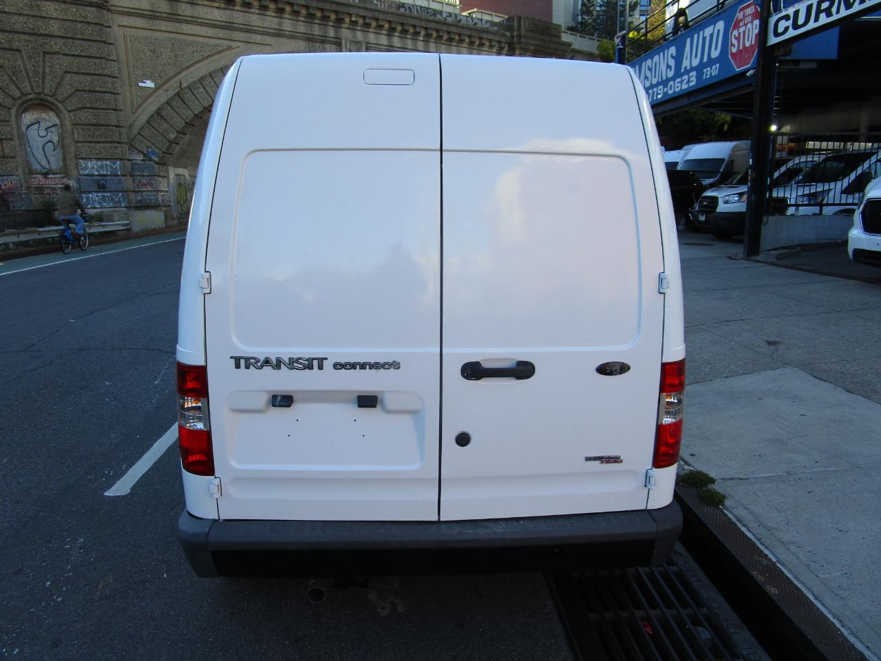 Ford Transit Connect 114.6" XL w/o side or rear door glass 2013