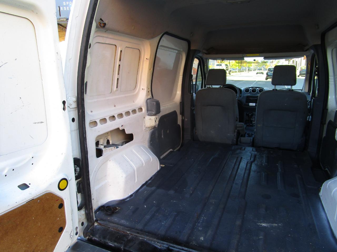Ford Transit Connect 114.6" XL w/o side or rear door glass 2013