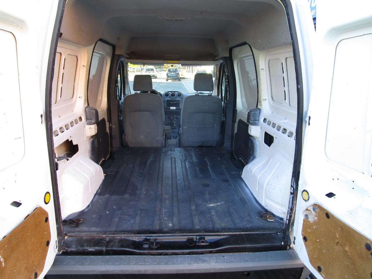 Ford Transit Connect 114.6" XL w/o side or rear door glass 2013