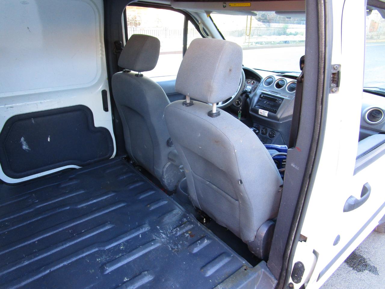 Ford Transit Connect 114.6" XL w/o side or rear door glass 2013