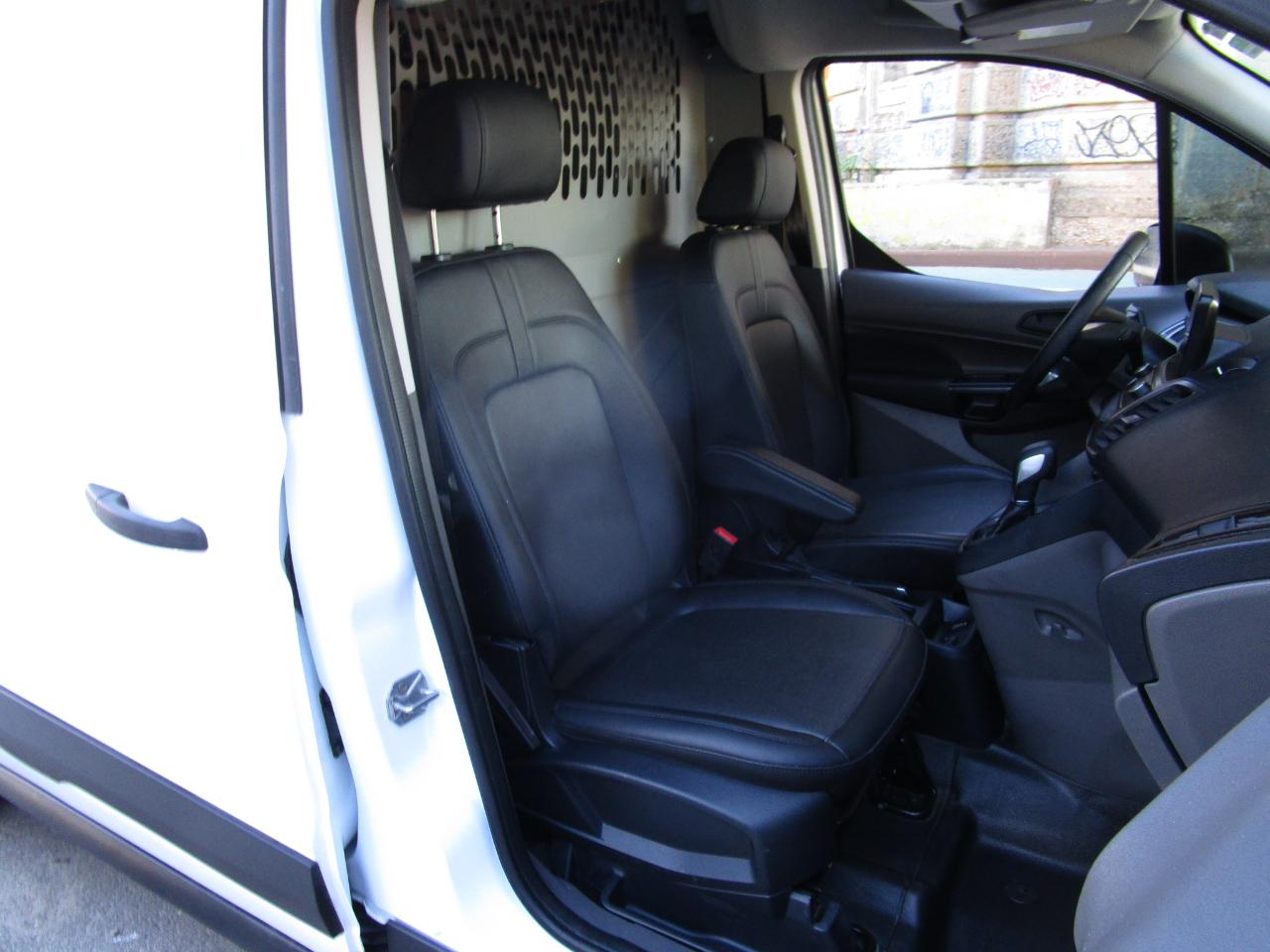 Ford Transit Connect Van XL LWB w/Rear Symmetrical Doors 2023