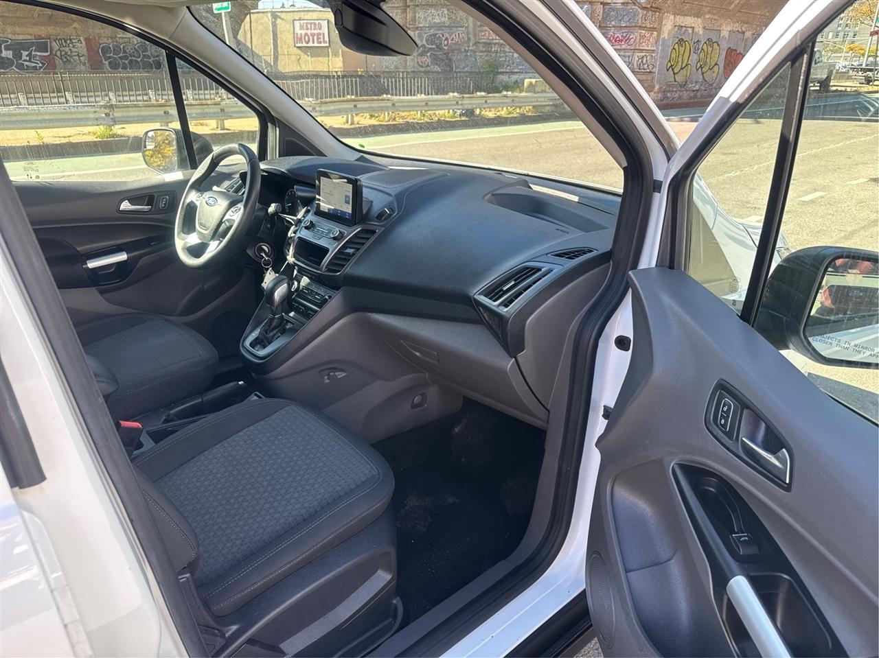 Ford Transit Connect Van XLT LWB w/Rear Symmetrical Doors 2022