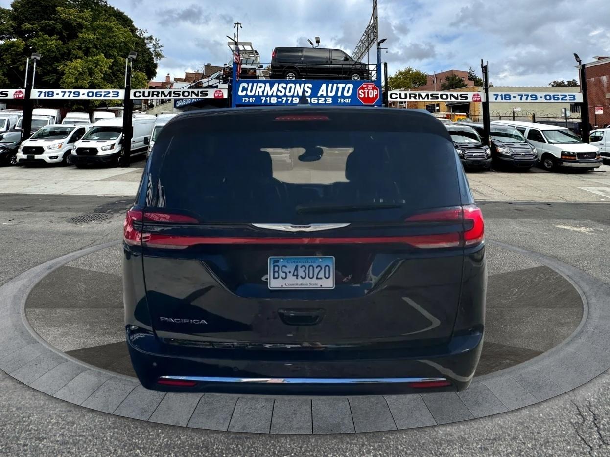 Chrysler Pacifica Select FWD 2025