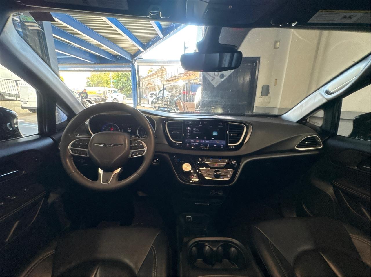 Chrysler Pacifica Select FWD 2025