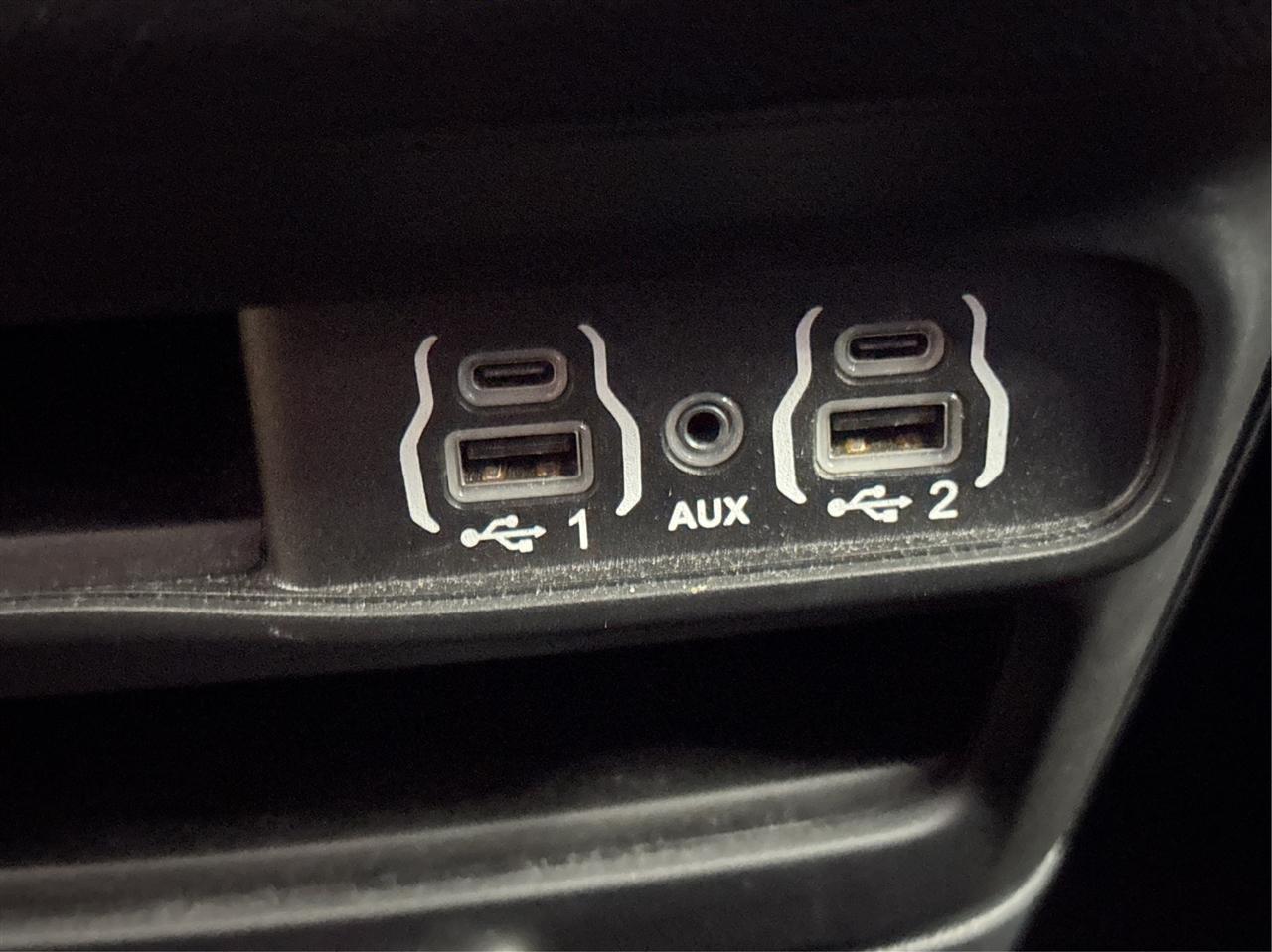 Chrysler Pacifica Select FWD 2025