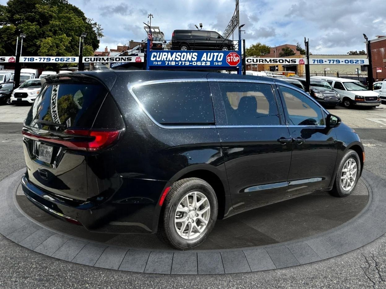 Chrysler Pacifica Select FWD 2026
