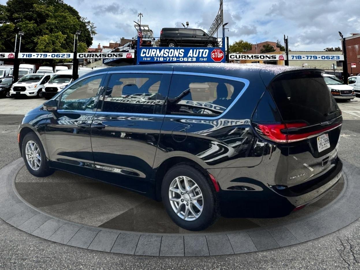 Chrysler Pacifica Select FWD 2026
