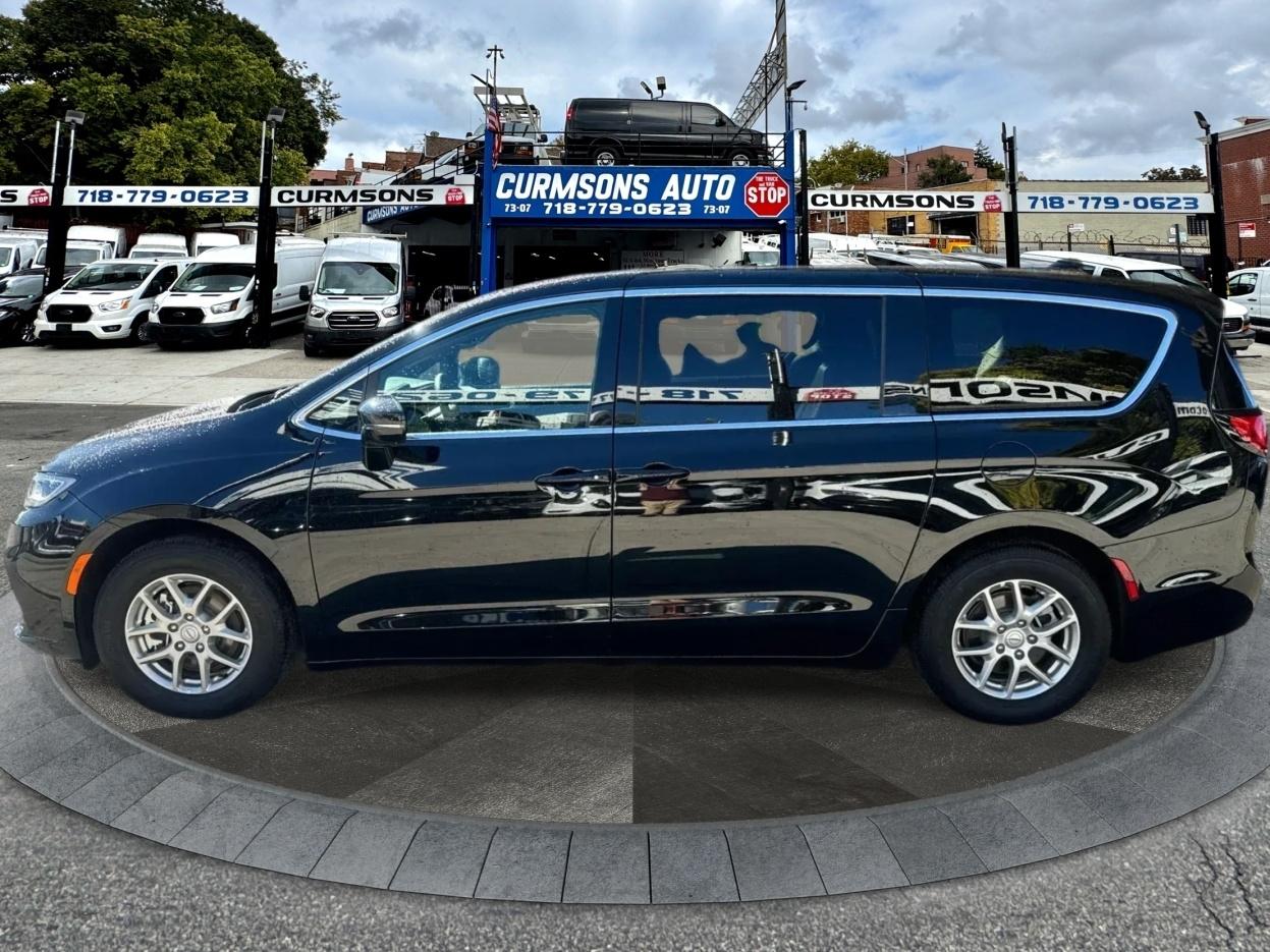 Chrysler Pacifica Select FWD 2026