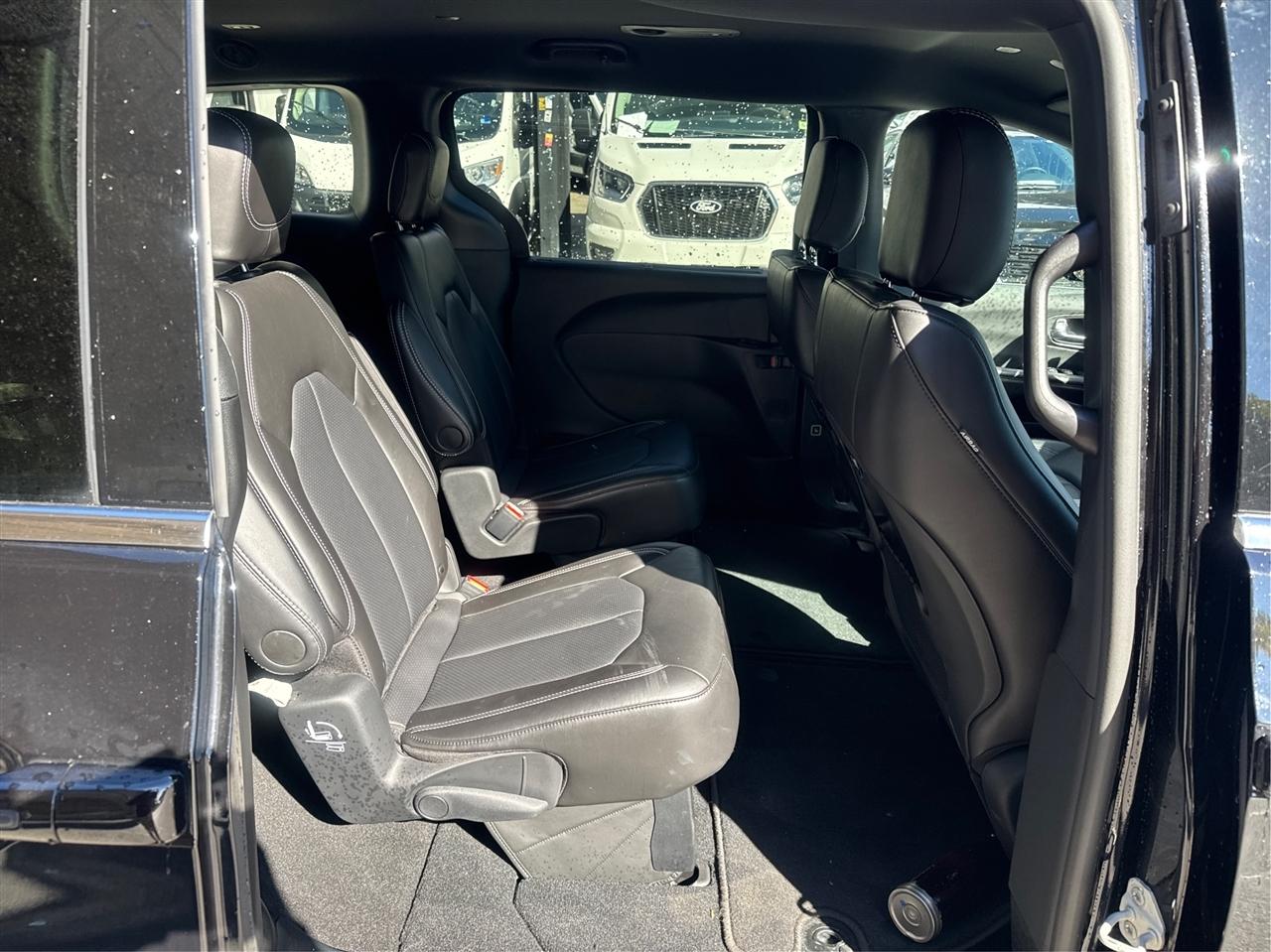 Chrysler Pacifica Select FWD 2026
