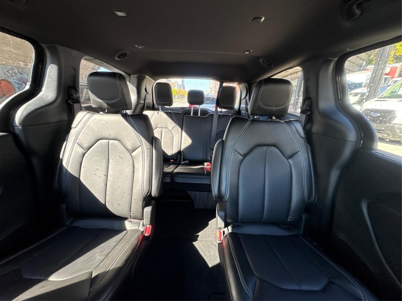 Chrysler Pacifica Select FWD 2026