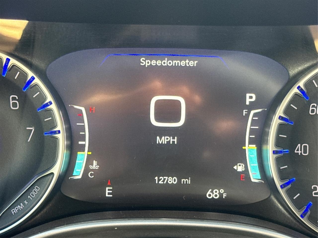 Chrysler Pacifica Select FWD 2026