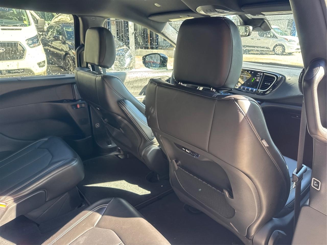 Chrysler Pacifica Select FWD 2026