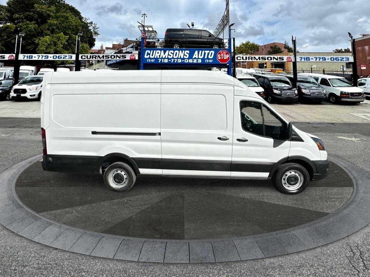 Ford Transit Cargo Van T-250 148" EL Hi Rf 9070 GVWR RWD 2024