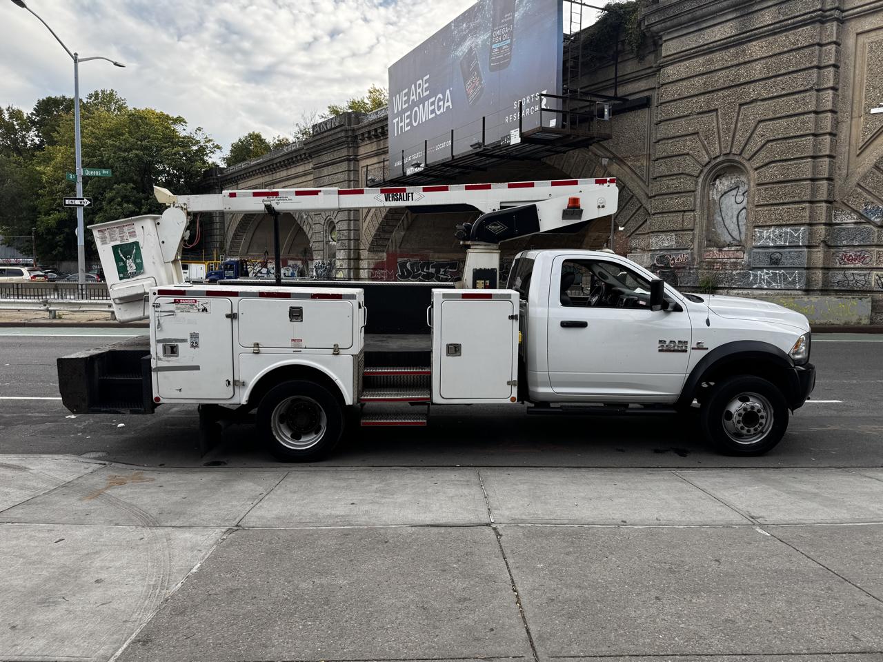 RAM 4500 2WD Reg Cab 168" WB 84" CA Tradesman 2013