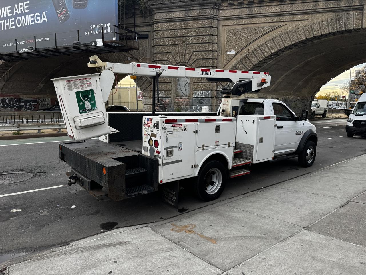 RAM 4500 2WD Reg Cab 168" WB 84" CA Tradesman 2013