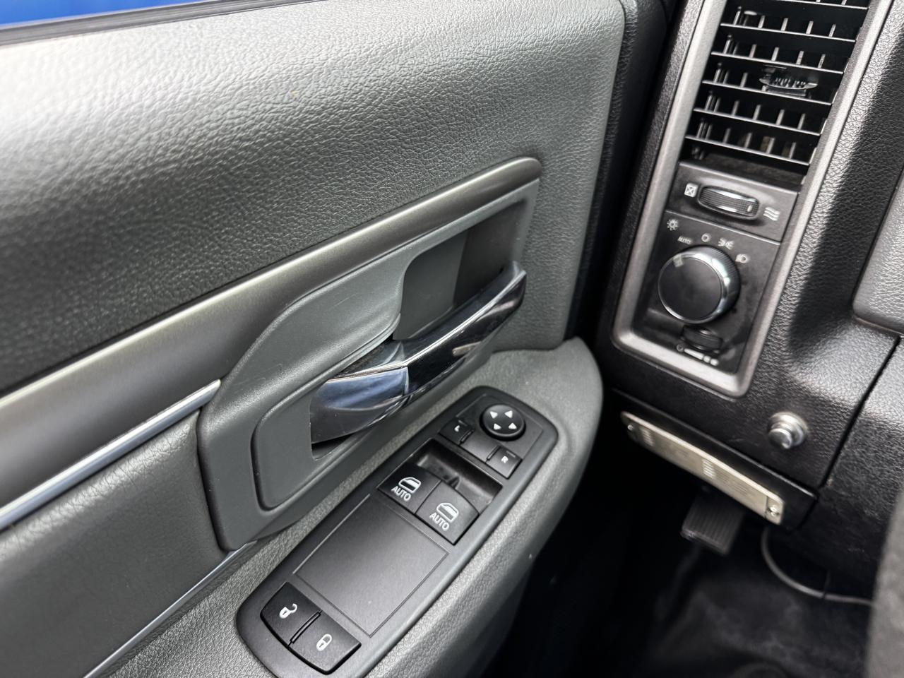 RAM 4500 2WD Reg Cab 168" WB 84" CA Tradesman 2013