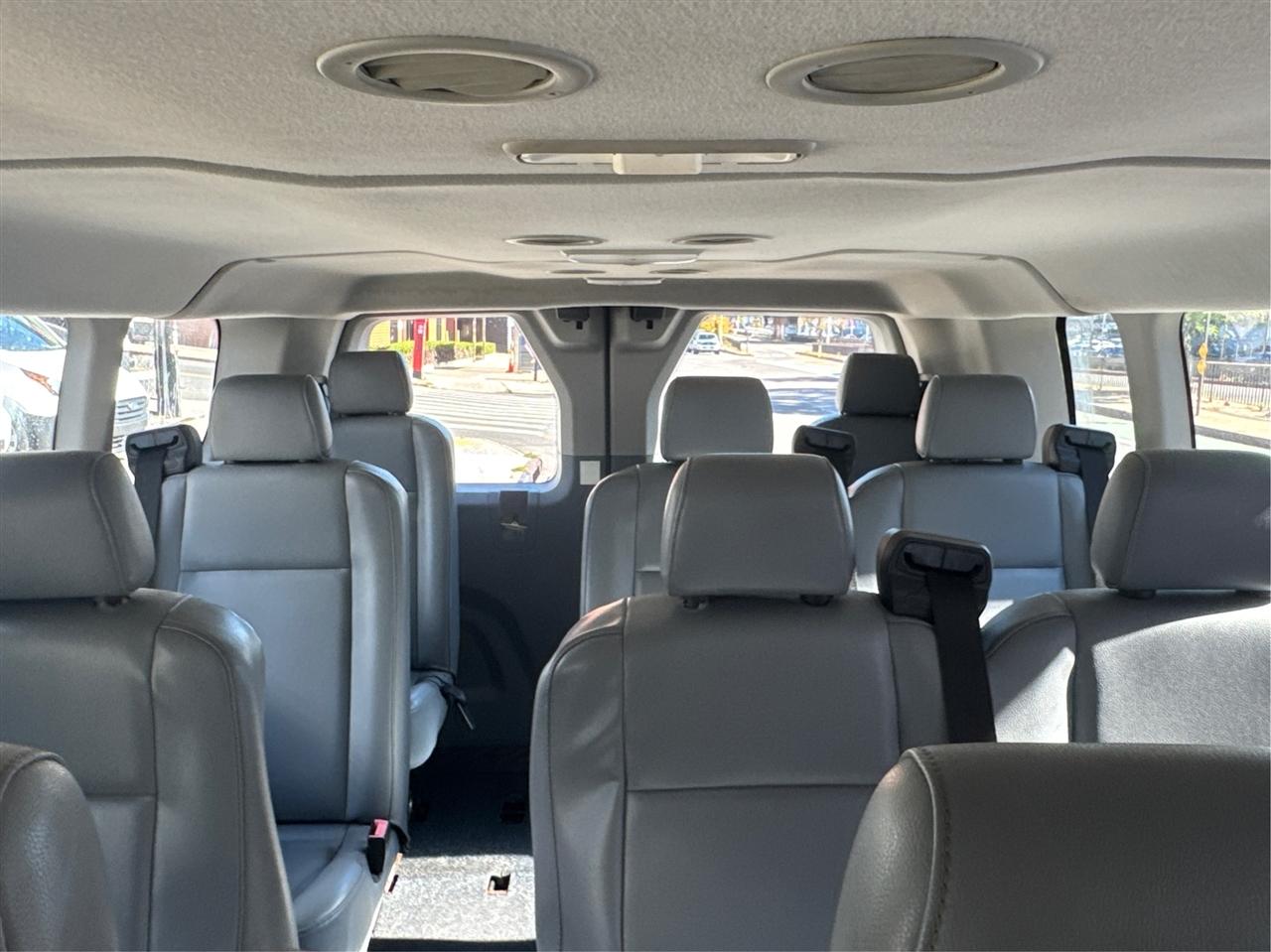 Ford Transit Passenger Wagon T-350 148" Low Roof XLT Sliding RH Dr 2018