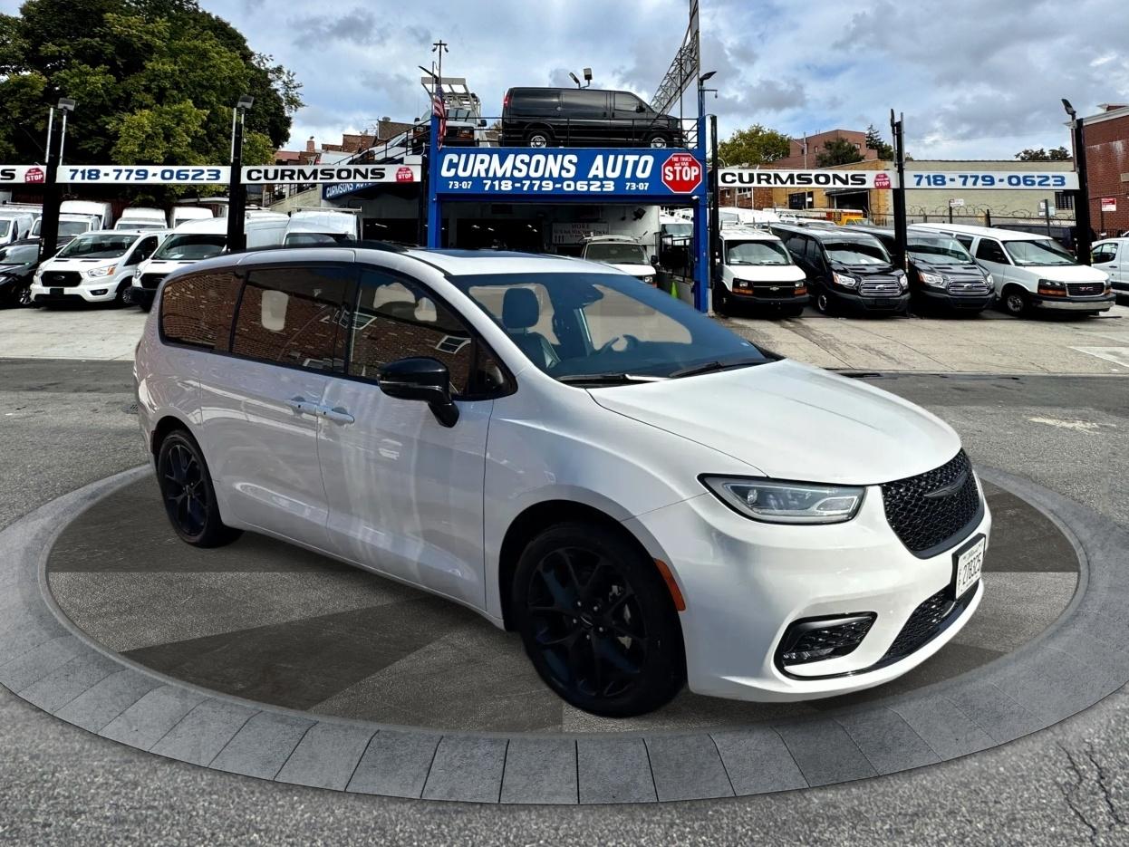 2025 Chrysler Pacifica Limited FWD