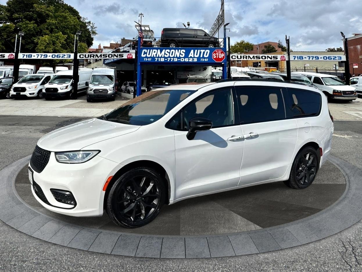 Chrysler Pacifica Limited FWD 2025