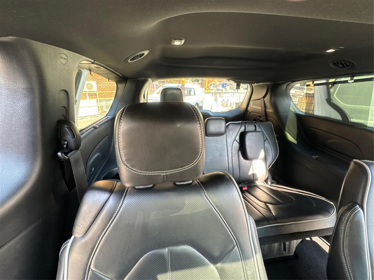 Chrysler Pacifica Limited FWD 2025