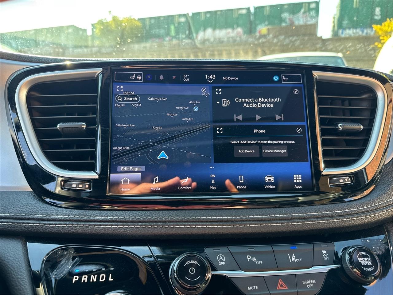Chrysler Pacifica Limited FWD 2025
