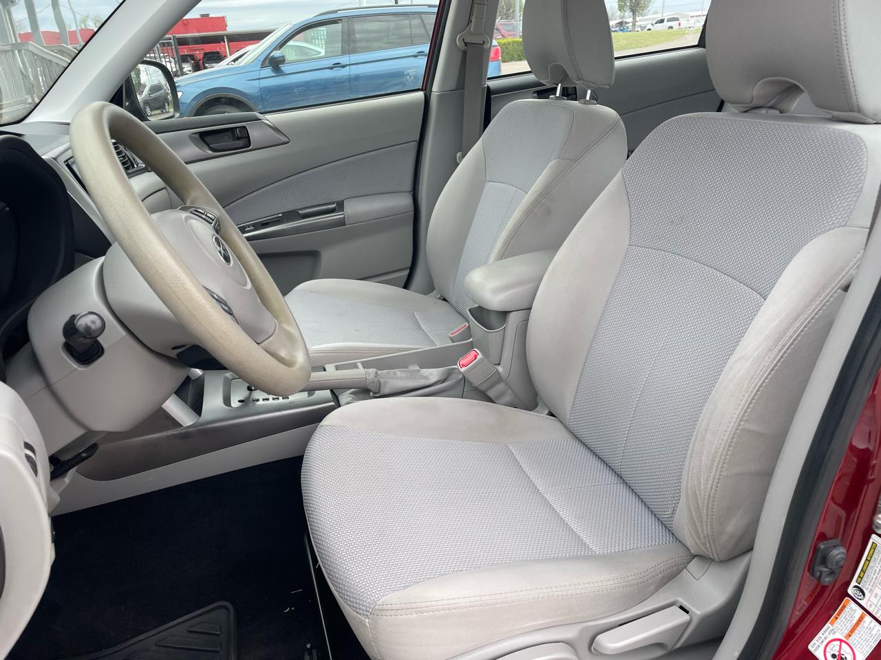 Subaru Forester 2.5X 2013