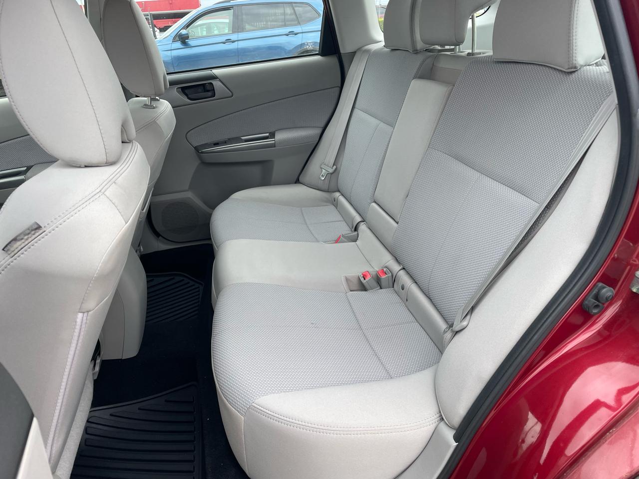 Subaru Forester 2.5X 2013