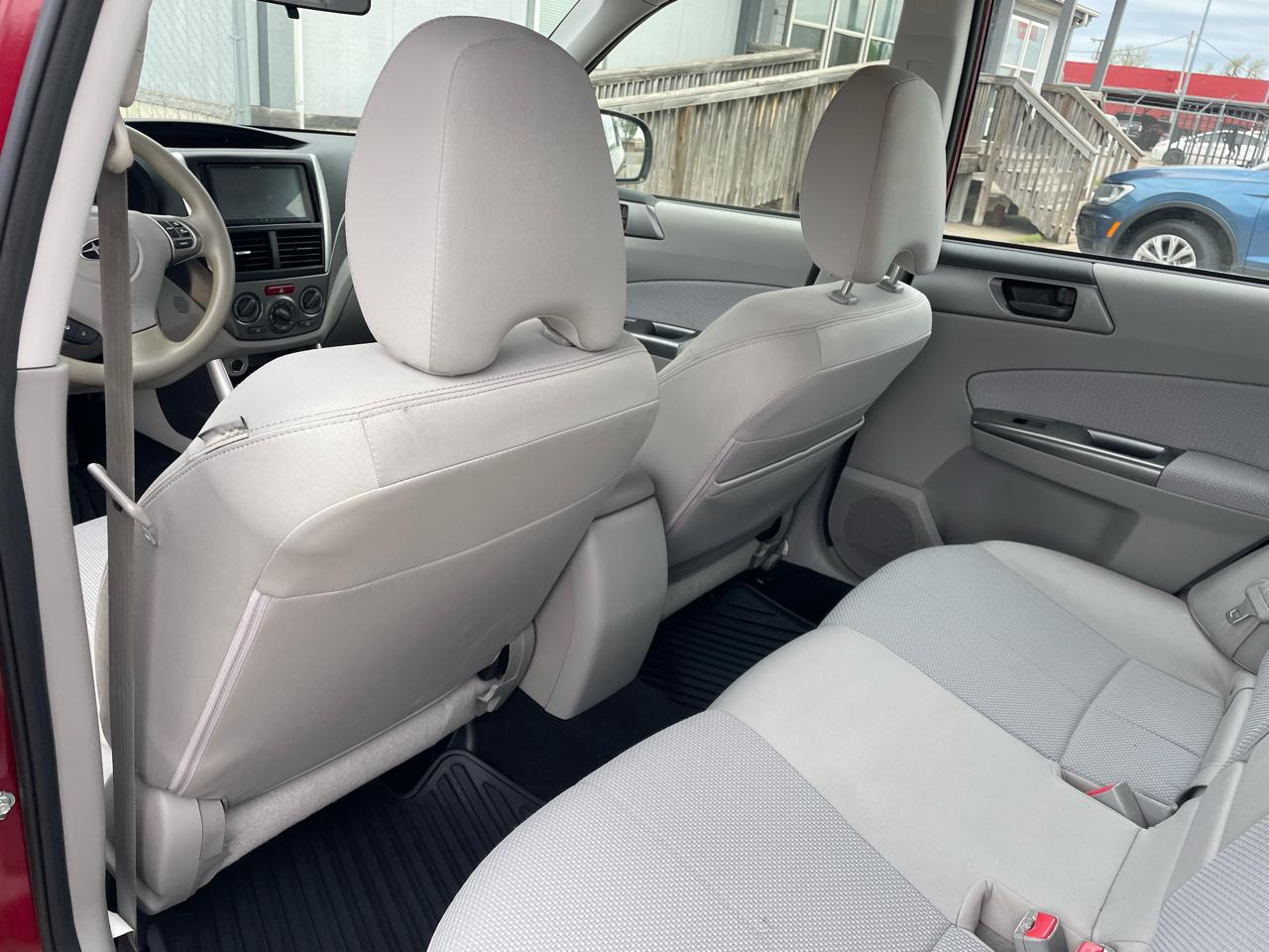 Subaru Forester 2.5X 2013