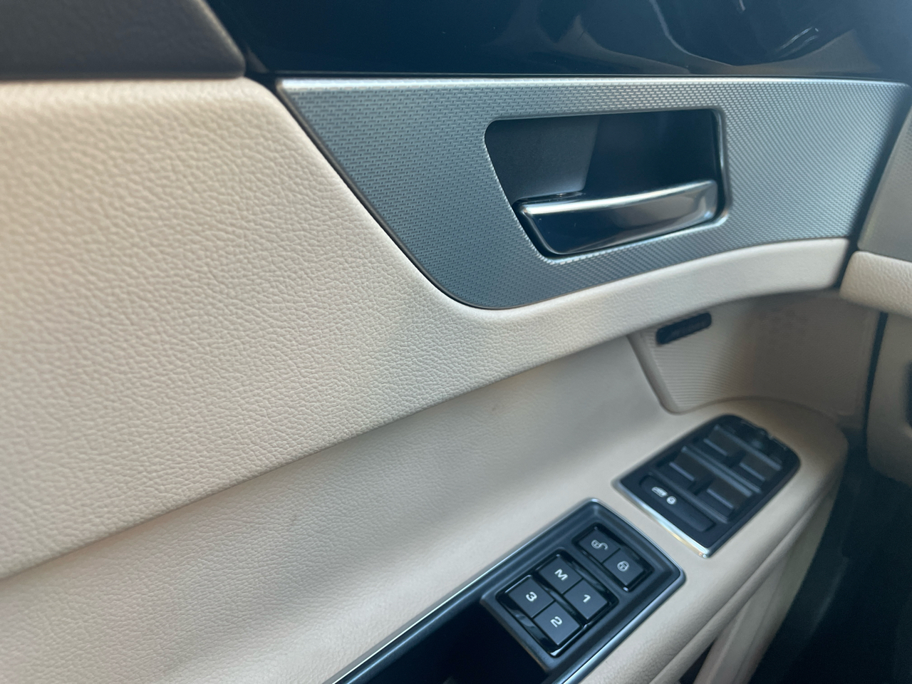 Jaguar XF-Series 35t Premium 2017