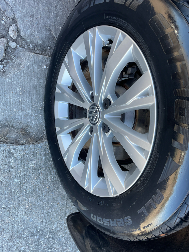 Volkswagen Tiguan S 4Motion 2019