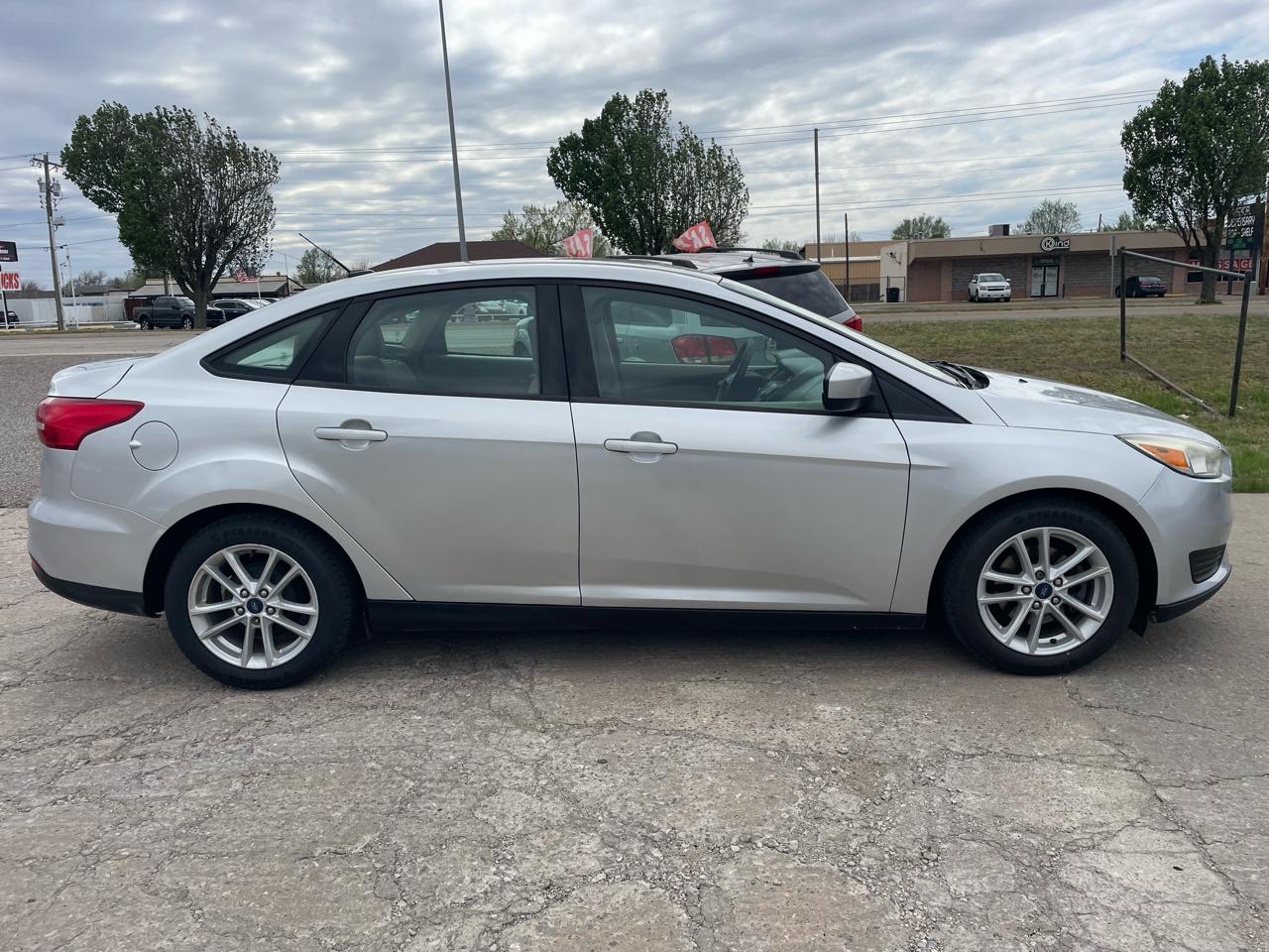 Ford Focus SE Sedan 2018