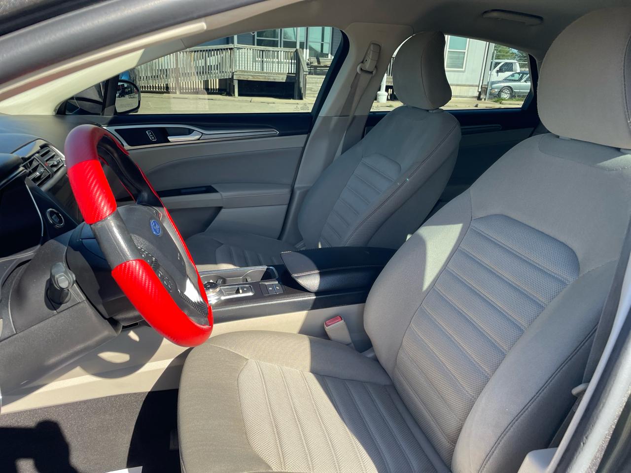 Ford Fusion Hybrid SE 2019