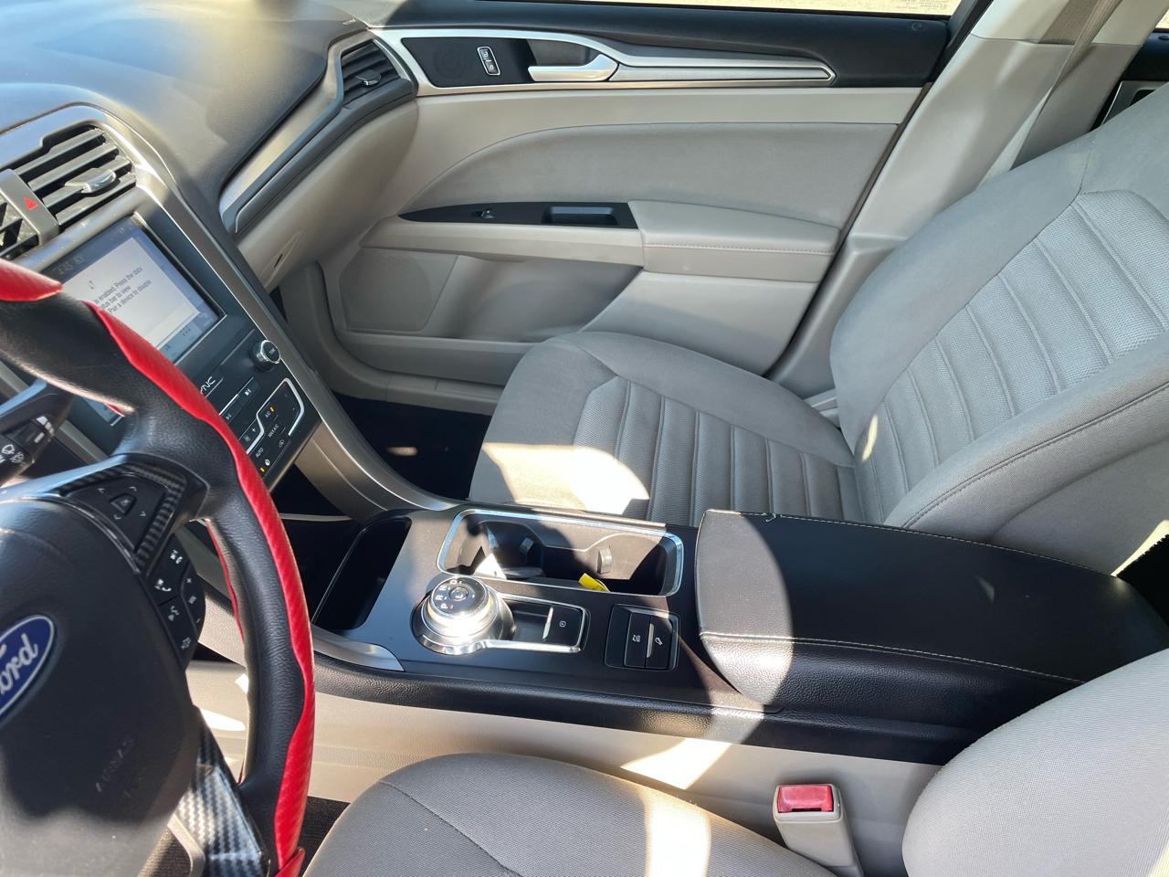 Ford Fusion Hybrid SE 2019