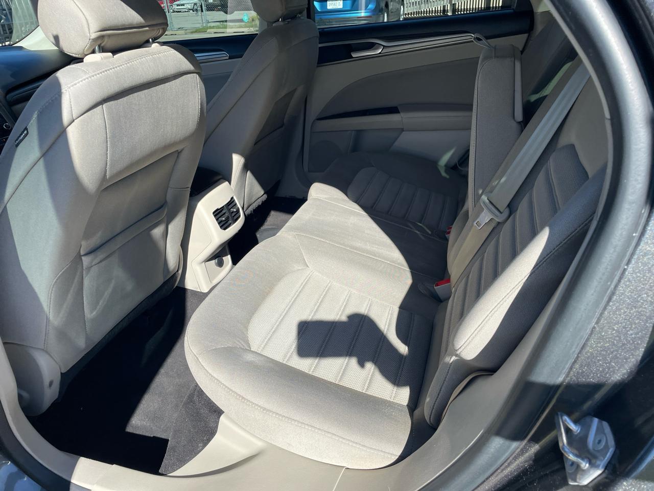 Ford Fusion Hybrid SE 2019