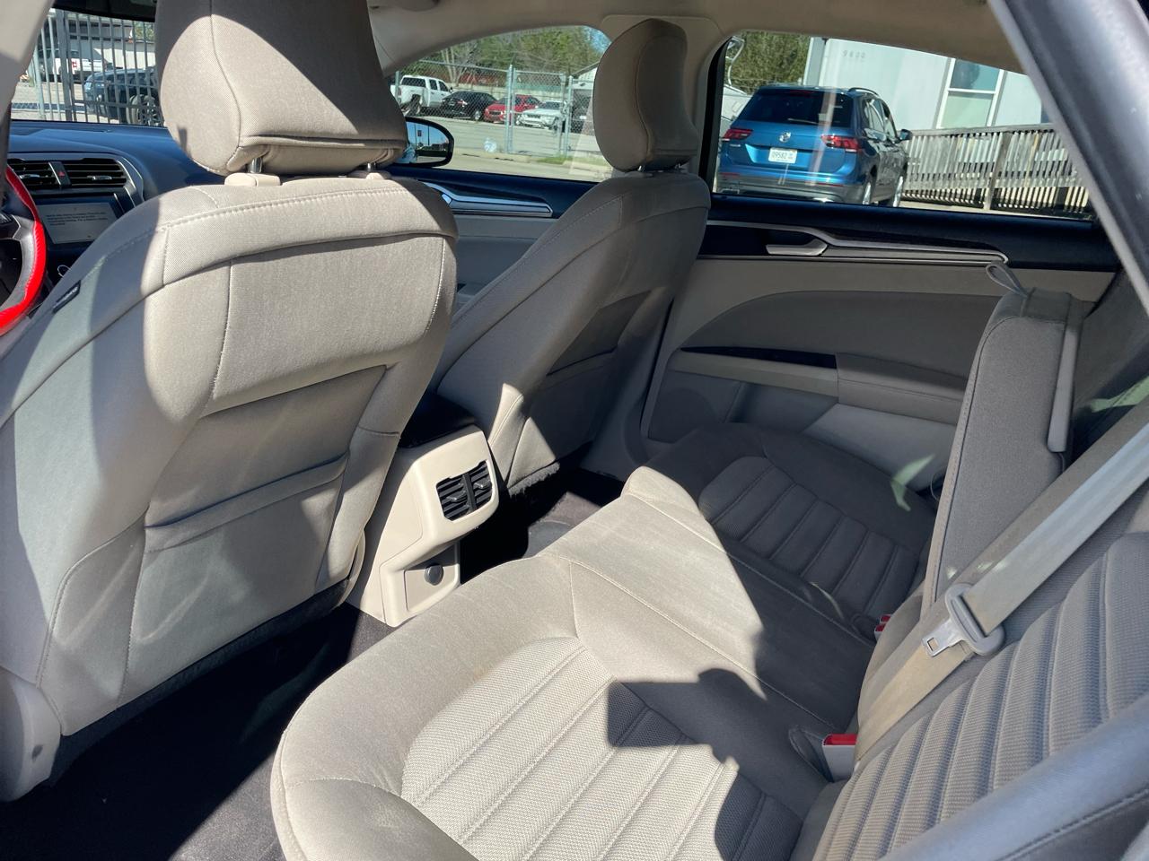 Ford Fusion Hybrid SE 2019