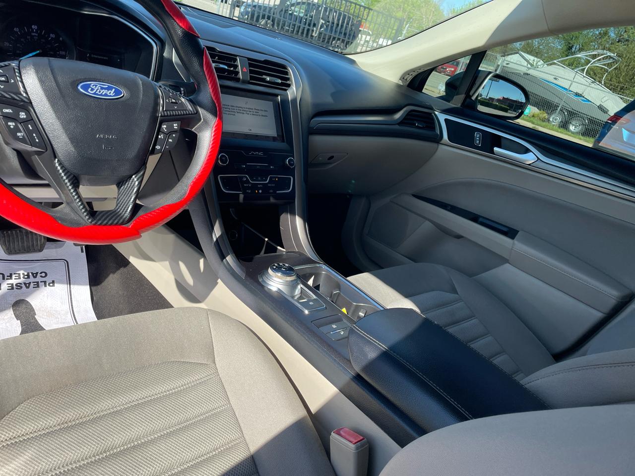 Ford Fusion Hybrid SE 2019
