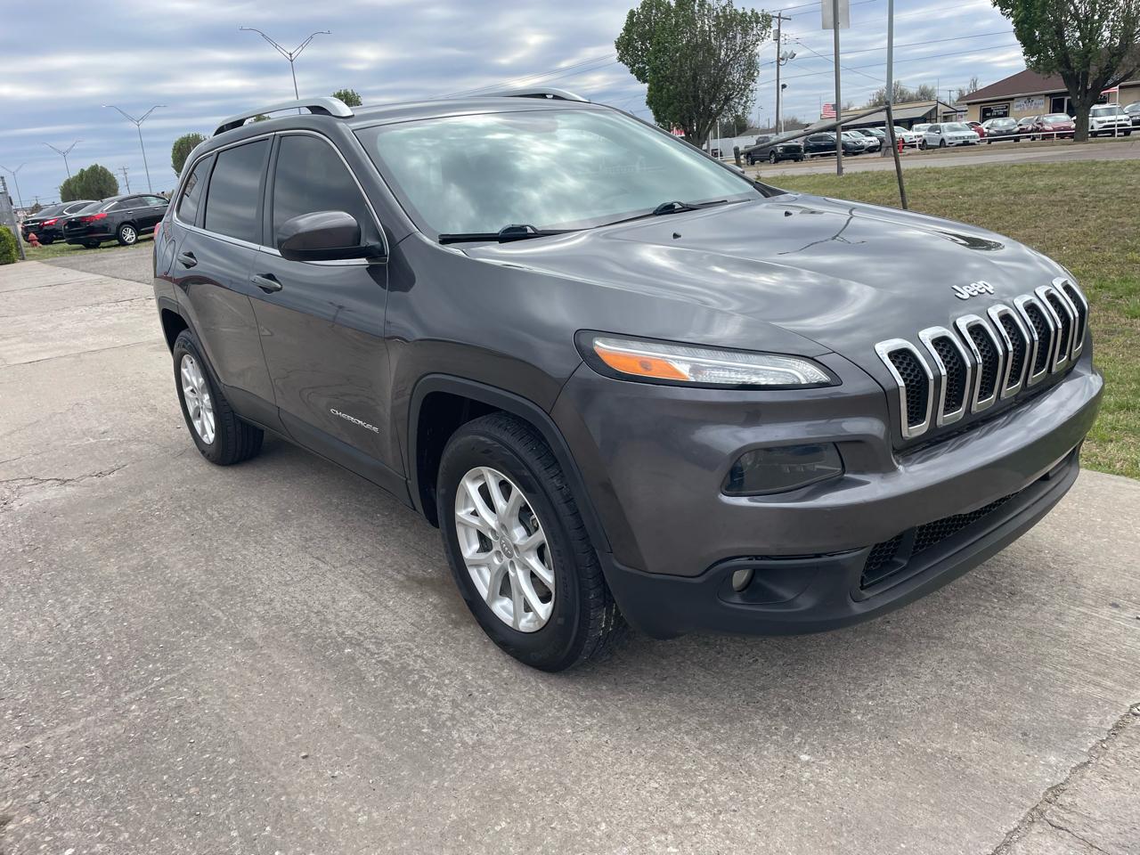 Jeep Cherokee Latitude 4WD 2016