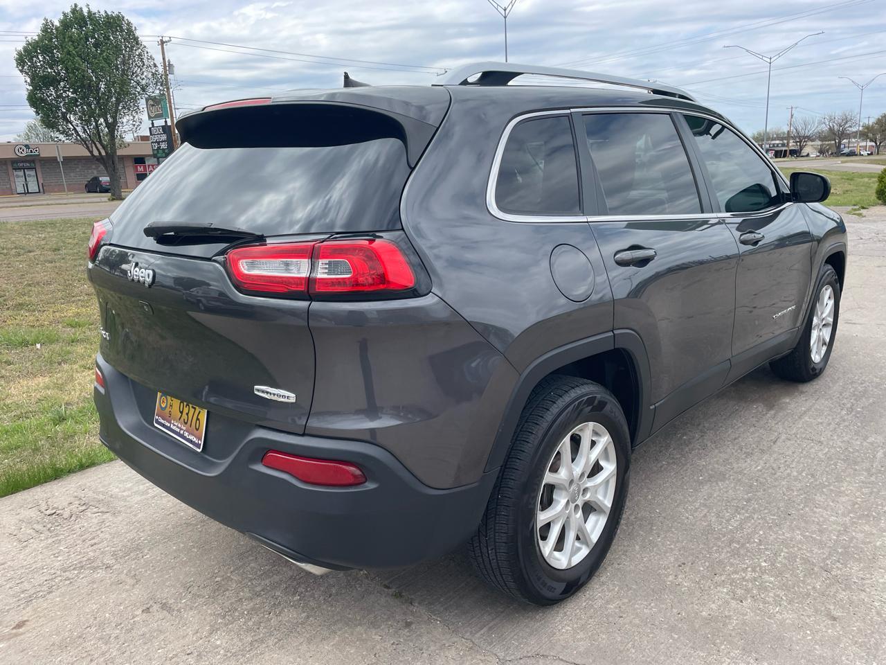 Jeep Cherokee Latitude 4WD 2016