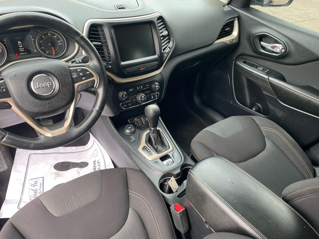 Jeep Cherokee Latitude 4WD 2016