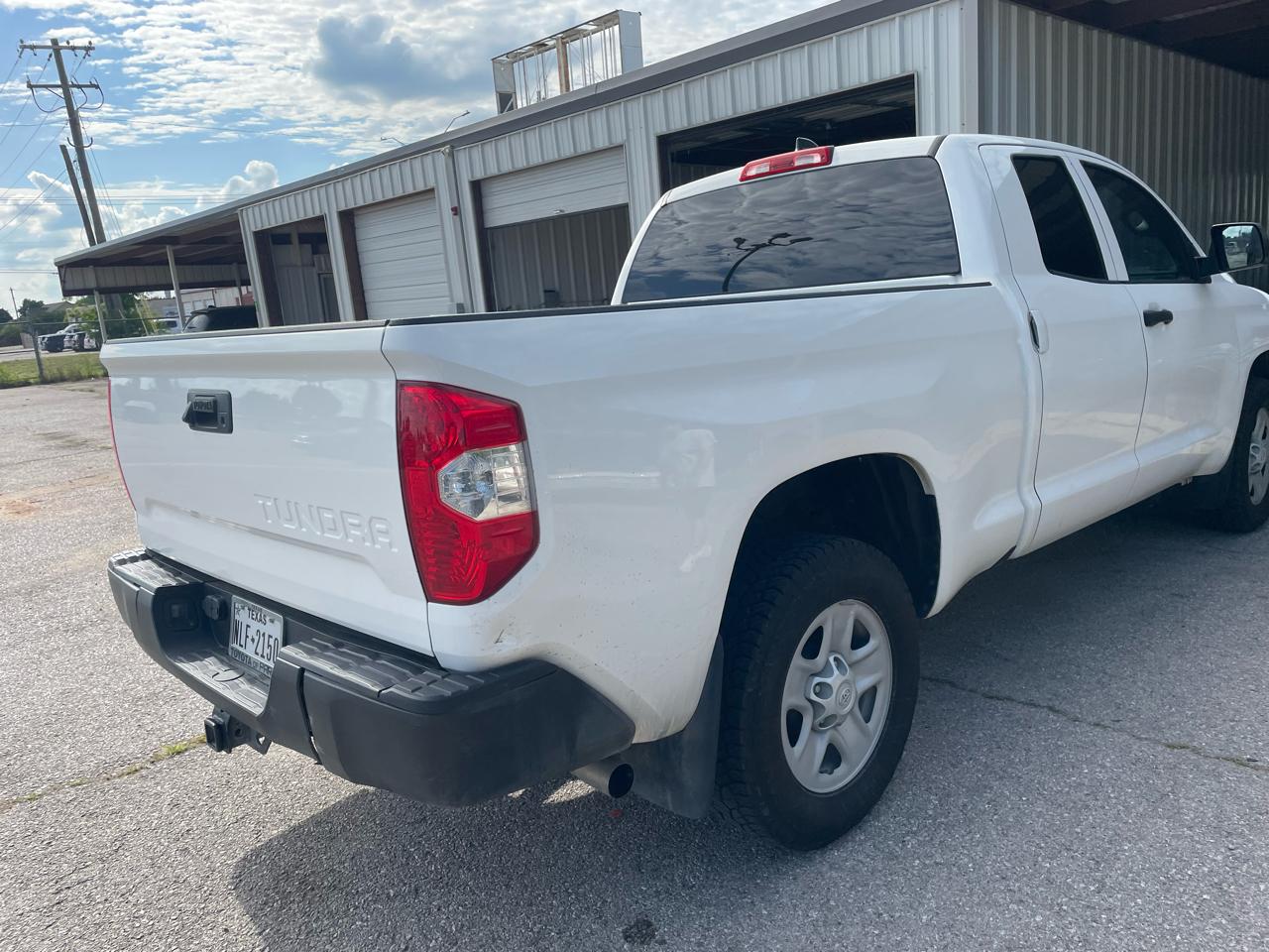 Toyota Tundra SR5 5.7L V8 Double Cab 2WD 2020