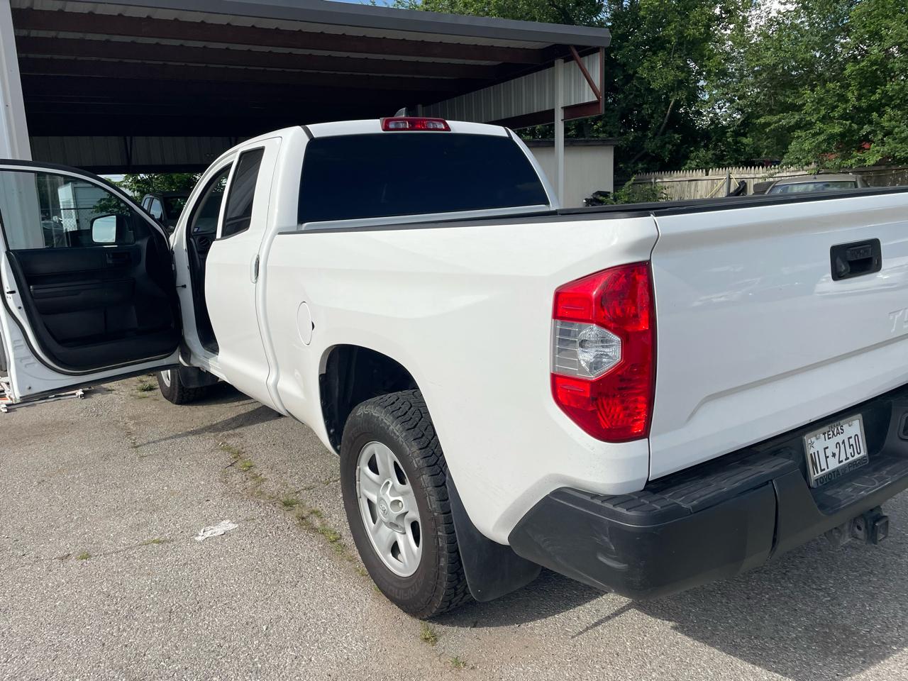 Toyota Tundra SR5 5.7L V8 Double Cab 2WD 2020