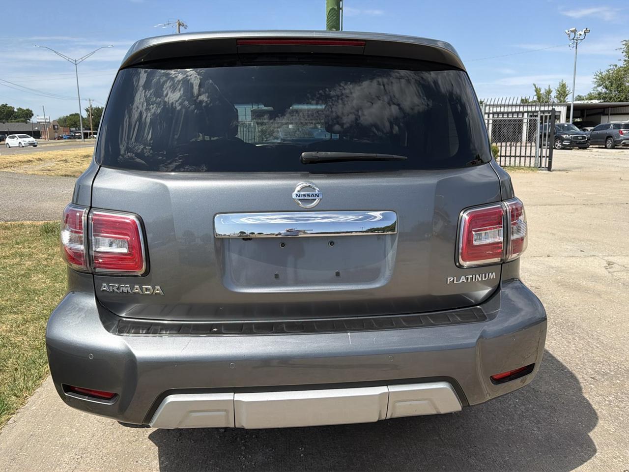 Nissan Armada Platinum 2WD 2017