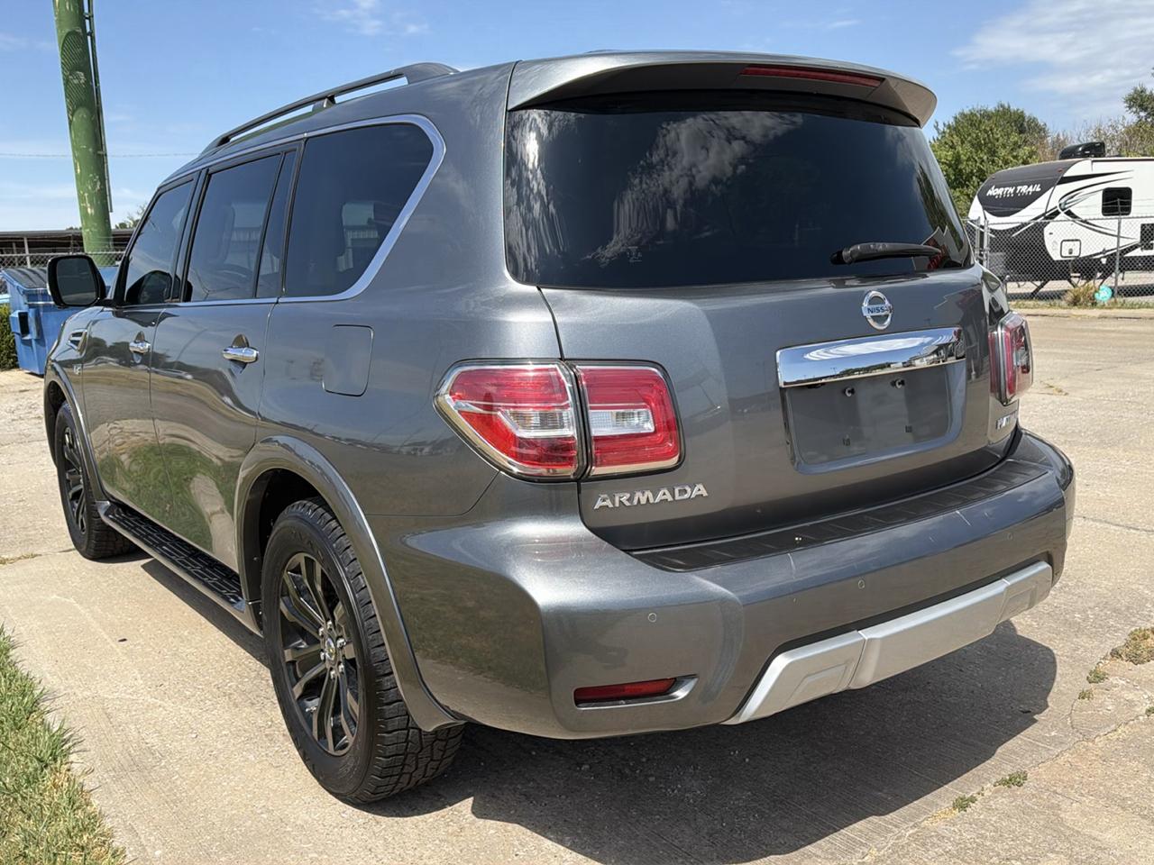 Nissan Armada Platinum 2WD 2017