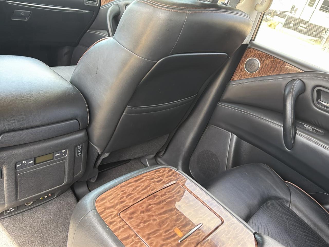 Nissan Armada Platinum 2WD 2017