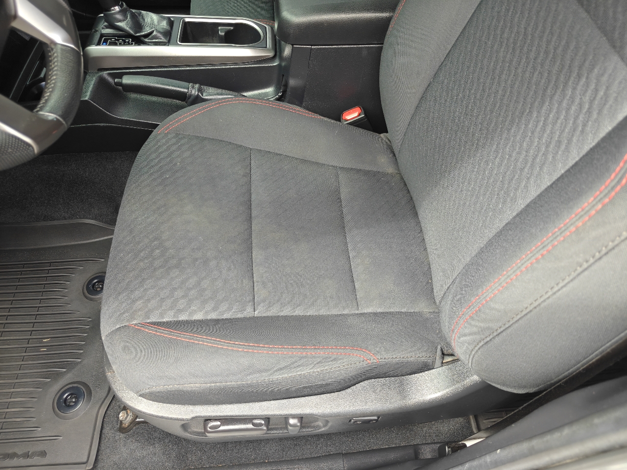 2021 Toyota Tacoma SR5 photo 13