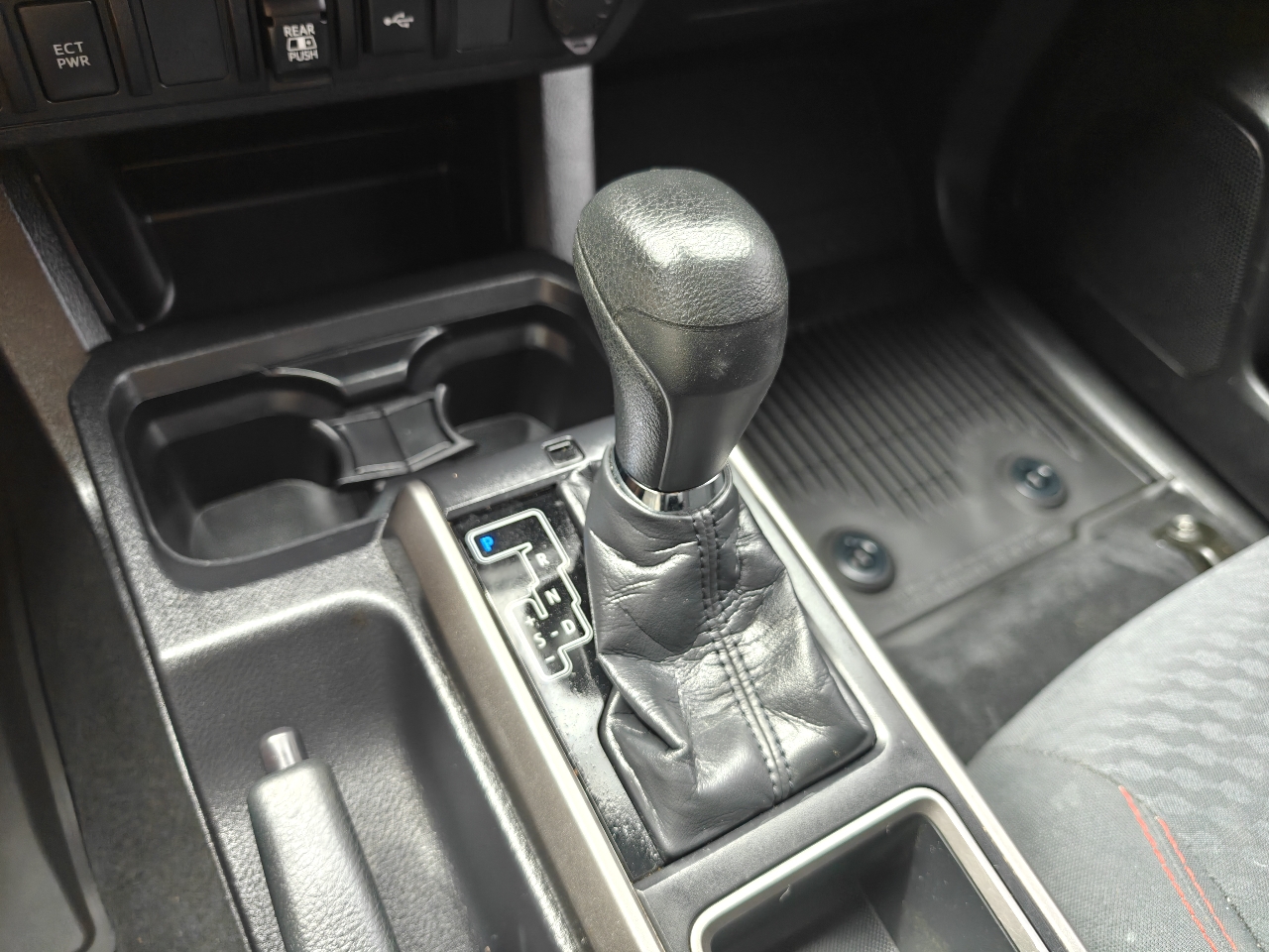 2021 Toyota Tacoma SR5 photo 22