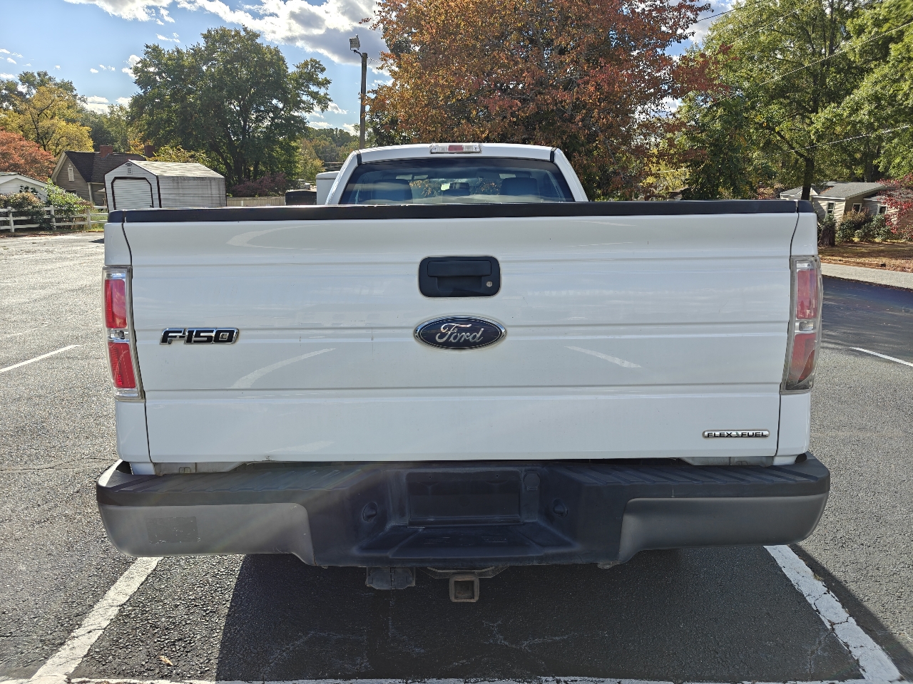 Ford F-150 2WD Reg Cab 122.5" XL 2013 Ford F-150 2WD Reg Cab 122.5" XL 2013