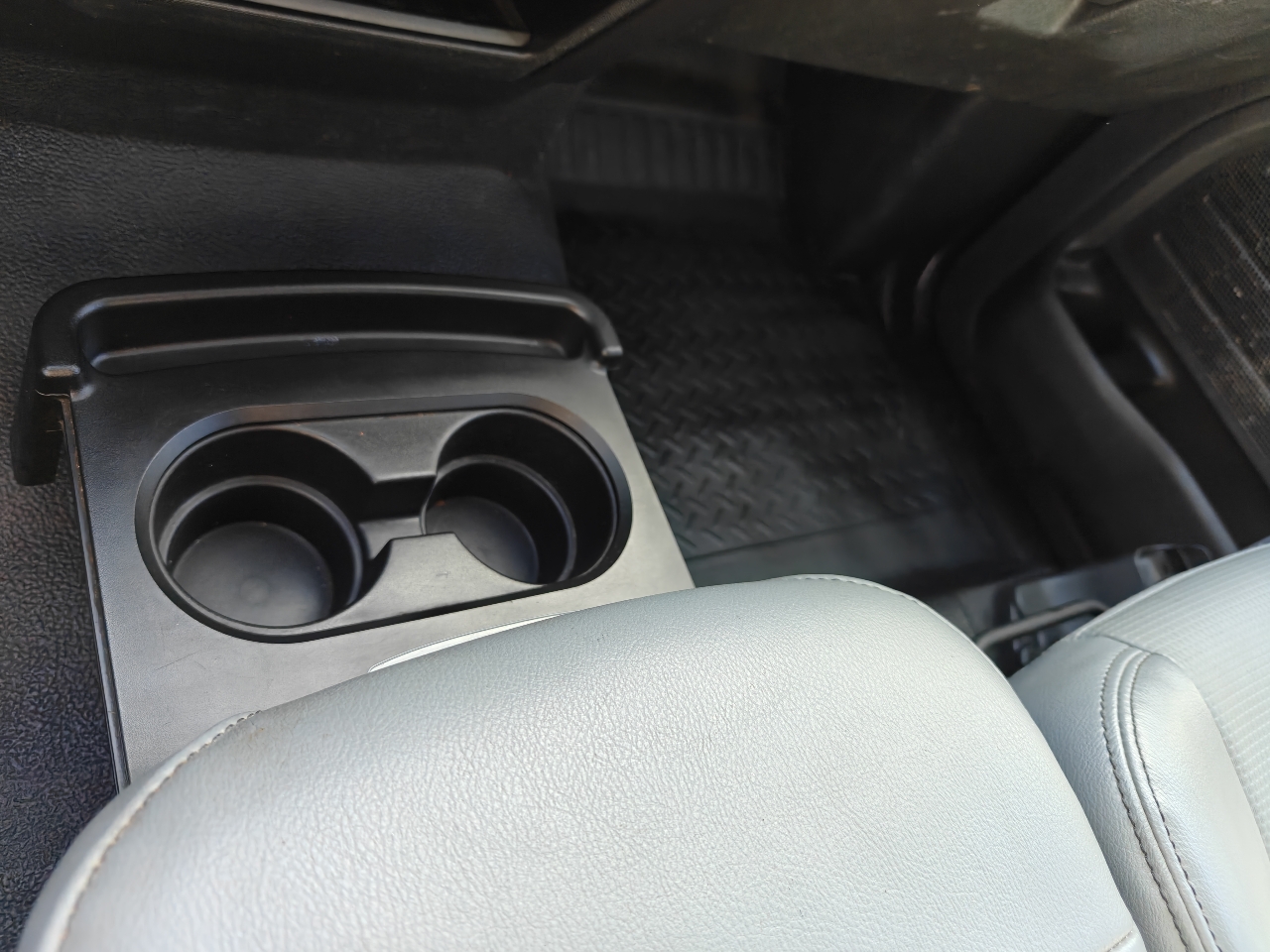 Ford F-150 2WD Reg Cab 122.5" XL 2013 Ford F-150 2WD Reg Cab 122.5" XL 2013